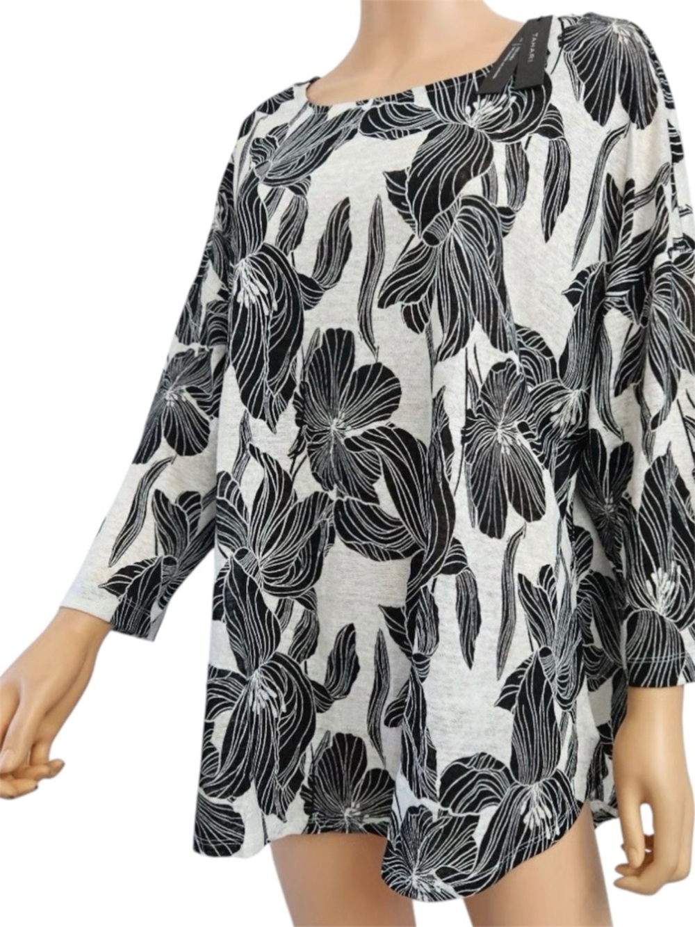 Tahari Black & White Floral Print Tunic 3X - Picture 2 of 7